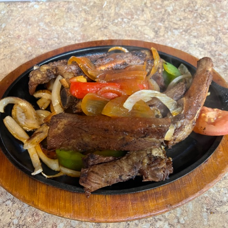 Sizzling Fajitas: A Flavorful Latin-American Delight